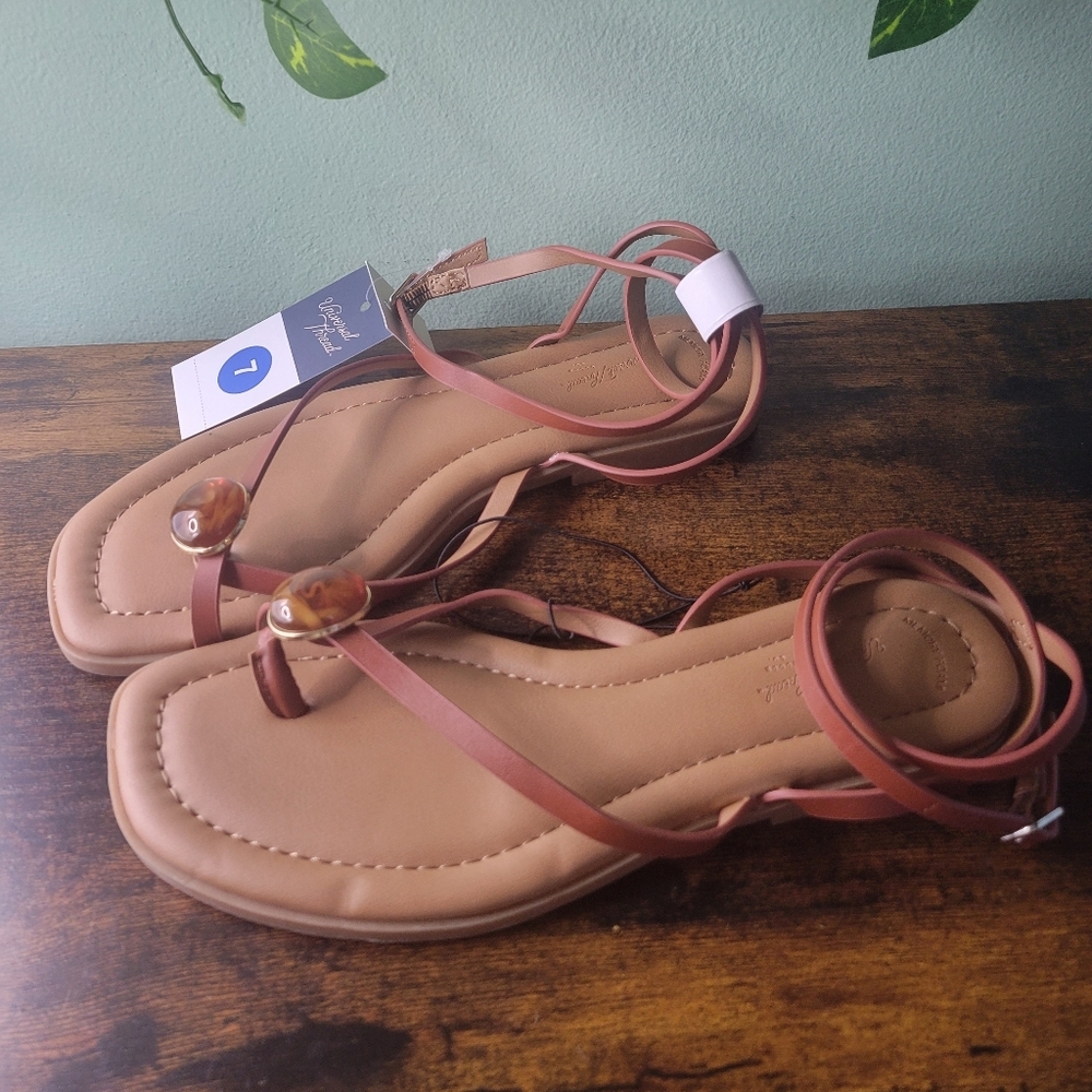 Universal Thread Gladiator Sandals Memory Foam Amber Stone Tan Womens 7 NWT - Picture 5 of 9